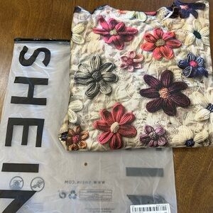 SHEIN Multicolor Floral Knit Top
